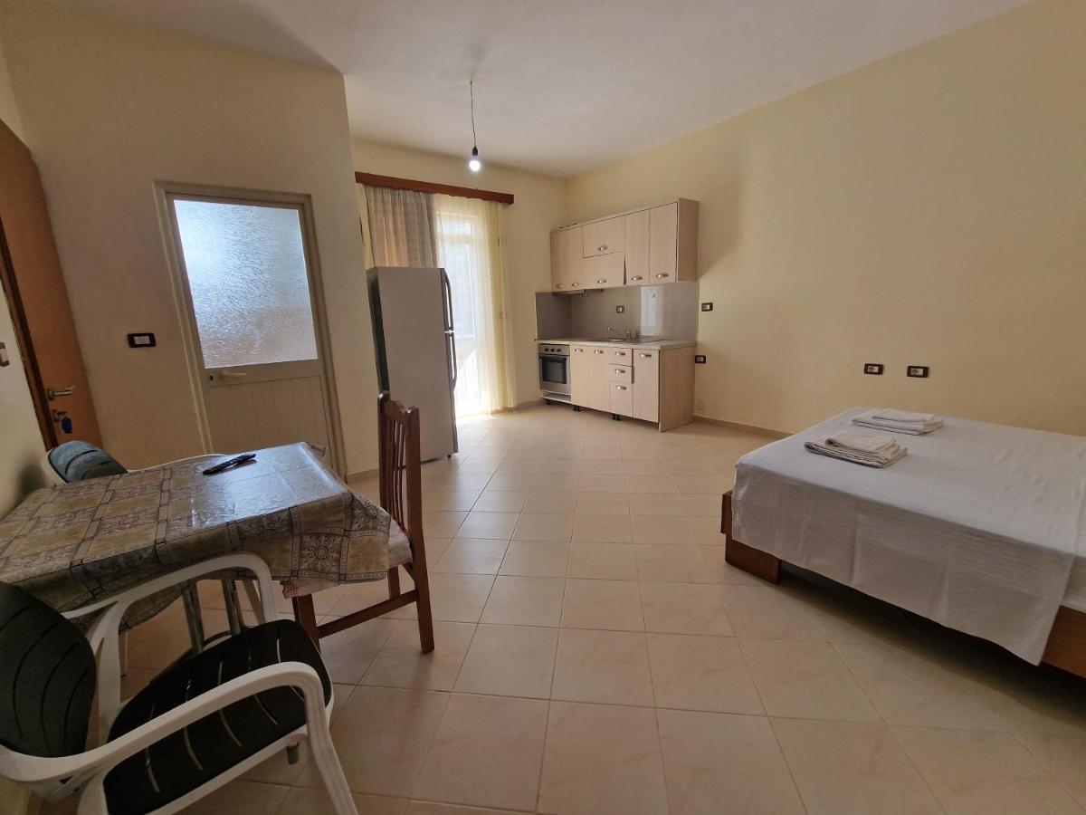 Harizi Apartments Ksamil Buitenkant foto